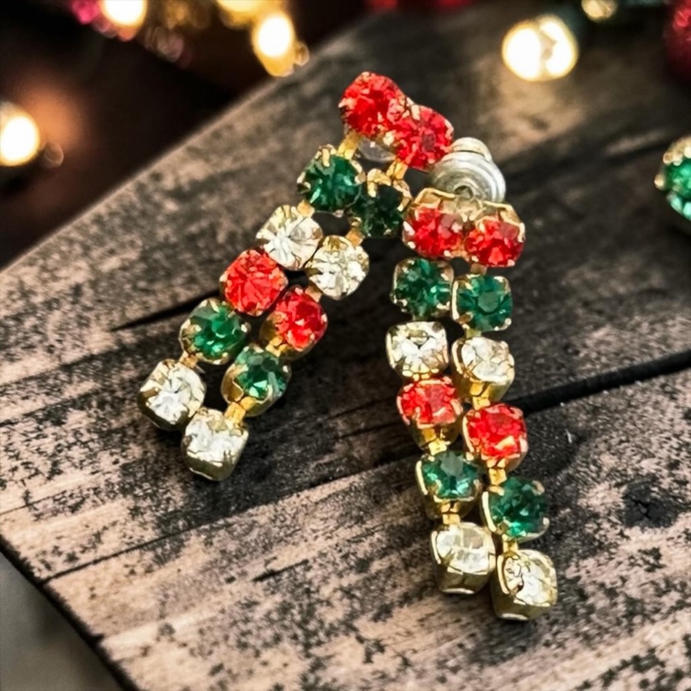 Vintage Christmas Rhinestone Dangle Earrings Red Green Clear Gold Tone‎